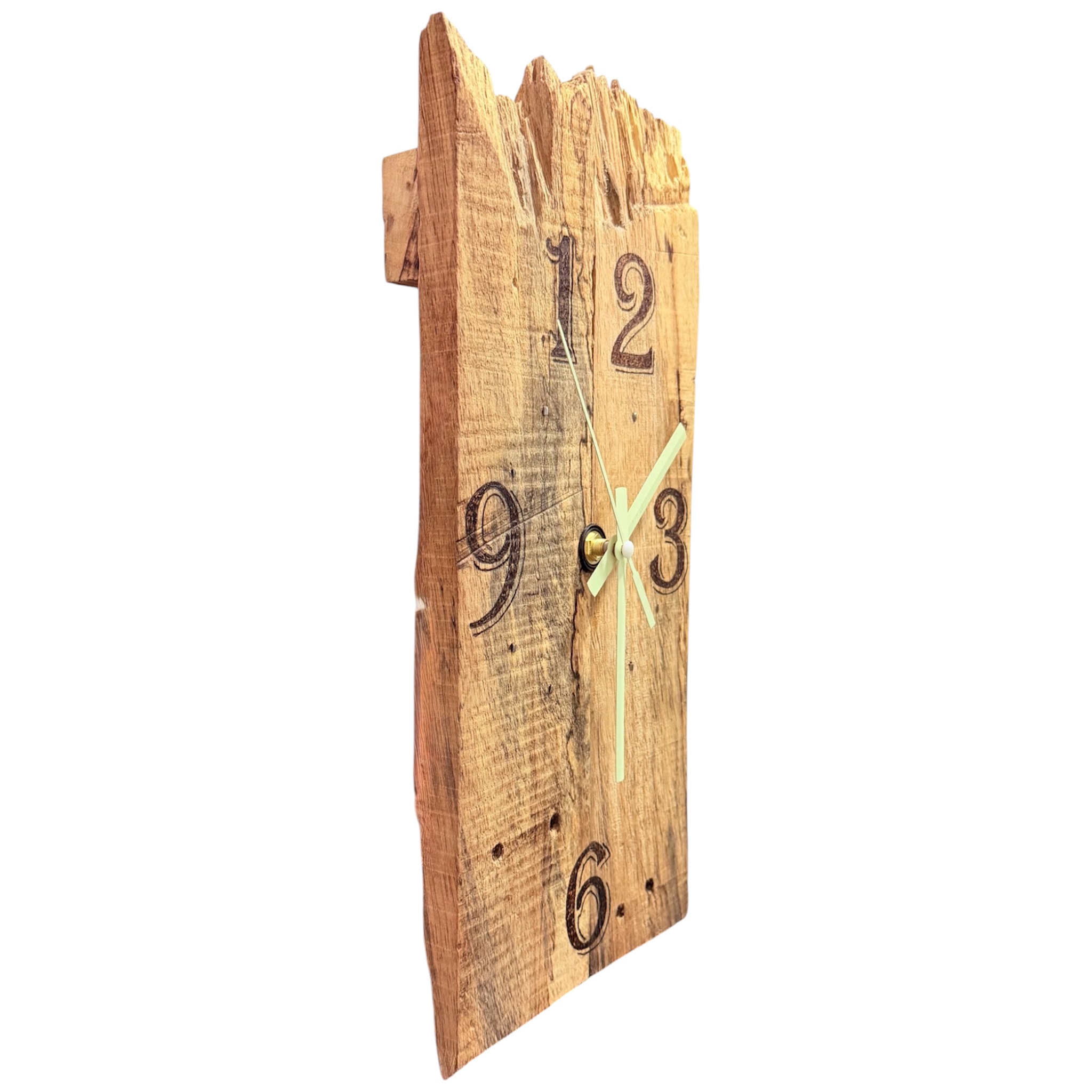 Reloj de pino